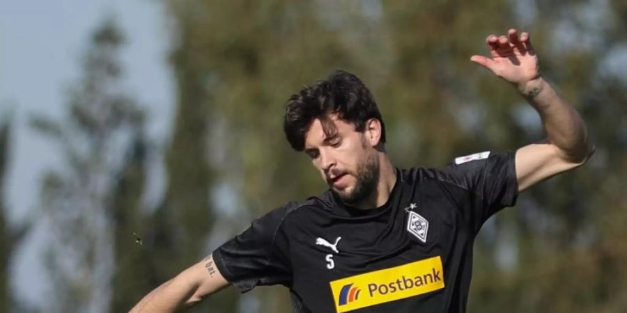 Wechselt von Borussia Mönchengladbach zum FC Augsburg: Tobias Strobl. Foto: Friso Gentsch/dpa