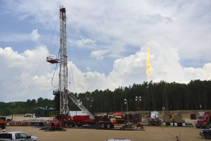 Beim Fracking wird das Gas mit Druck aus dem Boden gepresst. Der Prozess ist aufwändiger und teurer als die herkömmliche Ölproduktion. (Archivbild) ölkrise Wirtschaftskrise ölunternehmen coronavirus