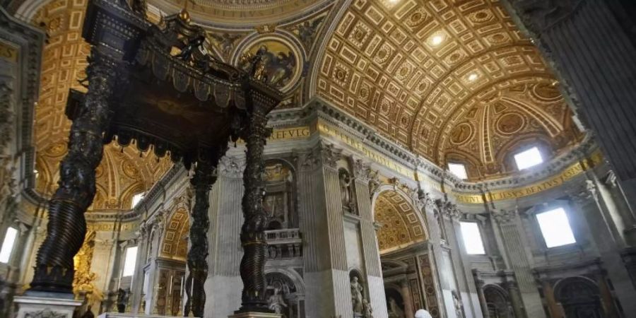 Könnte bald wieder Besucher empfangen: Der Petersdom in Rom. Foto: Andrew Medichini/AP/dpa