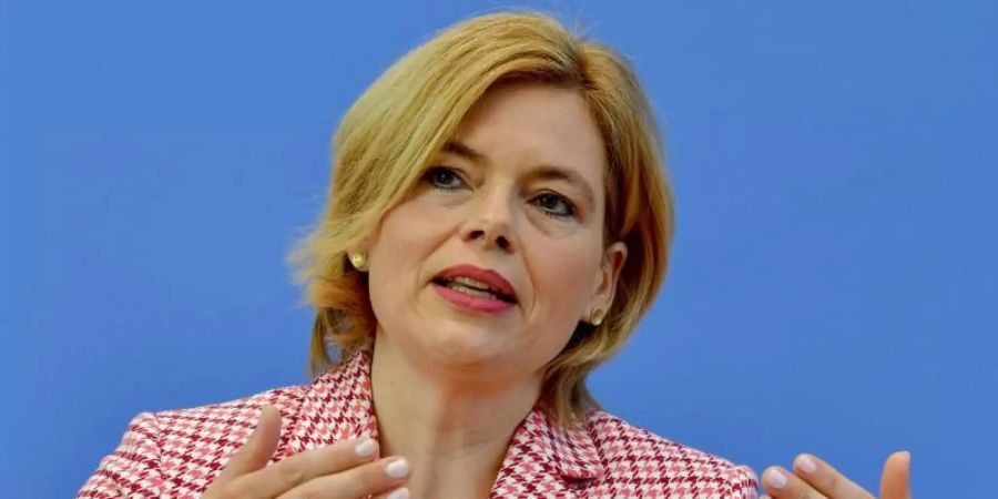 Nach Ansicht von Julia Klöckner, hier Ende Mai in Berlin, sind die Fleischpreise zu niedrig. Foto: John Macdougall/AFP POOL/dpa