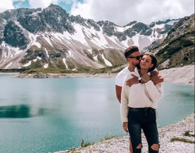 «Der Bachelor»Paar: Alexander und Wioleta küssen sich. Bachelor