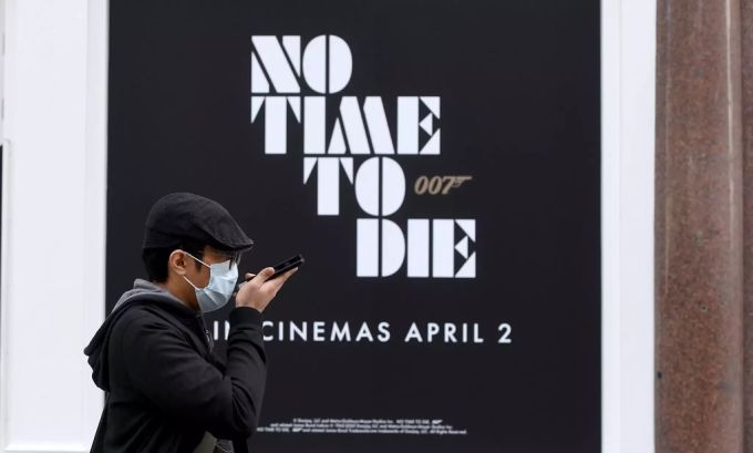 Die Releasedaten für Blockbuster wie dem neuen James-Bond-Film wurden wegen der Pandemie verschoben. James Bond Kino