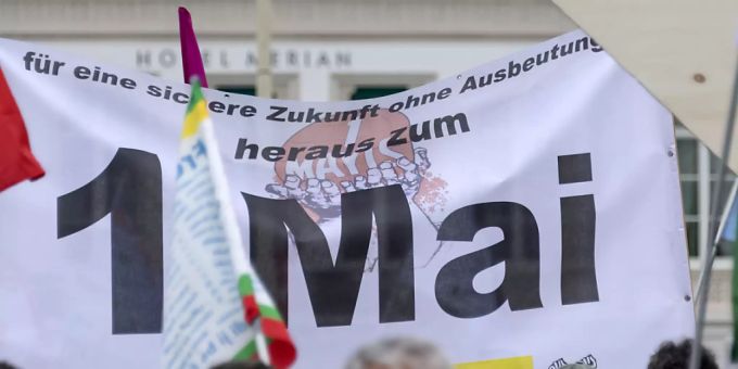 1. Mai-Kundgebung in Basel: Der Gewerkschaftsbund erwartet auch für den diesjährigen 1. Mai wieder Zehntausende Menschen auf den Strassen. (Archivbild) 1. Mai
