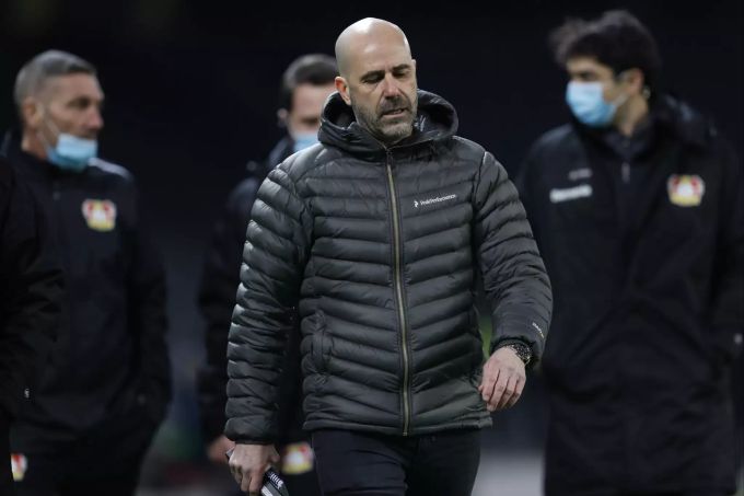 Peter Bosz ist mit dem Auftritt seines Teams gegen YB nicht zufrieden. Peter Bosz