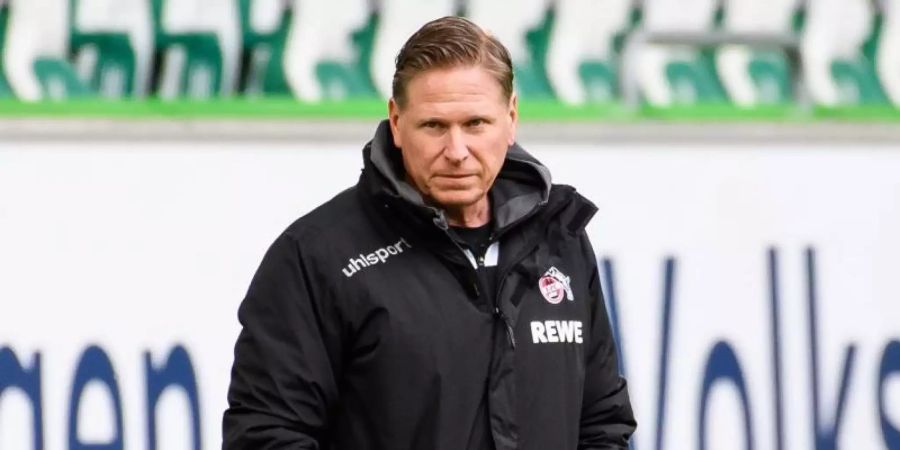 Kölns Trainer Markus Gisdol steht am Spielfeldrand. Foto: Swen Pförtner/dpa