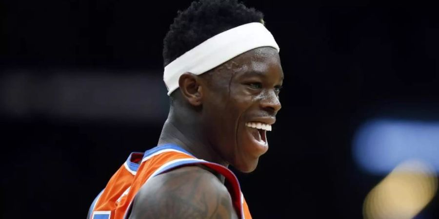 Vor einem Jahr wurde das Spiel von Dennis Schröder mit Oklahoma City Thunder abgesagt. Foto: Michael Dwyer/AP/dpa