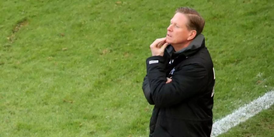 Trainer Markus Gisdol steckt mit dem 1. FC Köln im Kampf um den Klassenerhalt. Foto: Wolfgang Rattay/Reuters-Pool/dpa