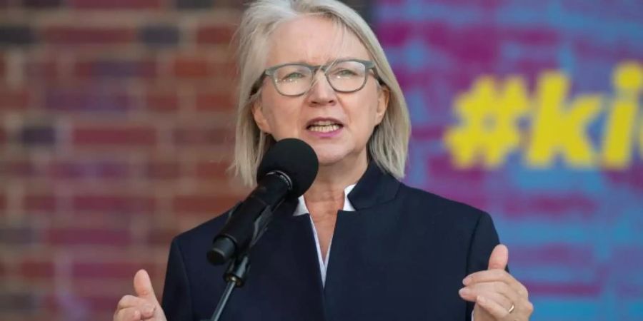 «Wir halten das noch eine ganze Weile aus»: Monika Schnitzer, Mitglied des Sachverständigenrates zur Begutachtung der gesamtwirtschaftlichen Entwicklung. Foto: Paul Zinken/dpa-Zentralbild/dpa