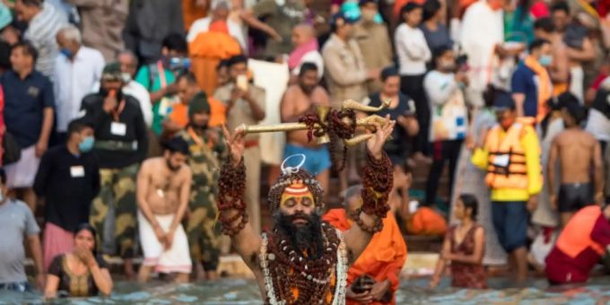 Gläubige bei der Kumbh Mela Indien Coronavirus