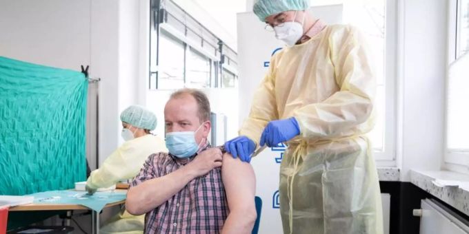 Die Impfkampagne in Deutschland gegen das Coronavirus hatte Ende 2020 begonnen. coronavirus