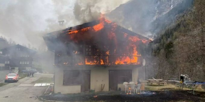 Brand in Wohnhaus. flächenbrand