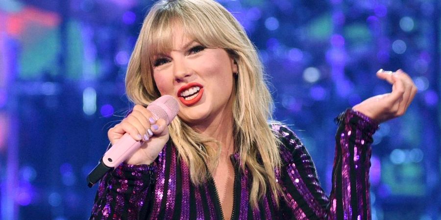 Was für eine Überraschung: Country-Pop-Sängerin Taylor Swift hat unangekündigt in London performt.