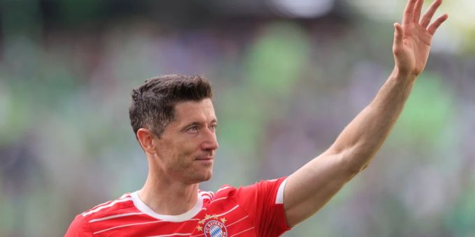 Der FC Barcelona gibt ein neues Angebot ab und hofft, so für den endgültigen Bayern-Abschied von Lewandowski zu sorgen. (Symbolbild) Robert Lewandowski