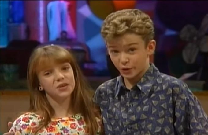 Britney Spears und Justin Timberlake performen zusammen im Mickey Mouse Club. Britney Spears