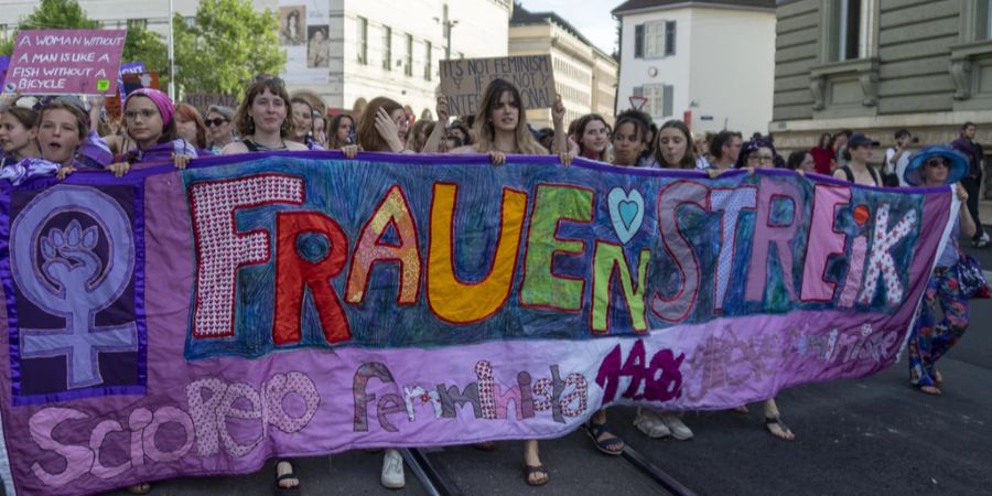 Frauenstreik Basel 2022