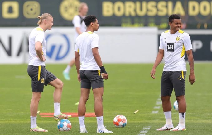 Manuel Akanji bvb