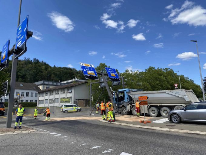 Durch den Unfall fiel die gesamte Kreuzung aus Durch den Unfall fiel die gesamte Kreuzung aus