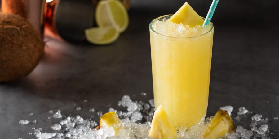 Swizzle Cocktail Ananas