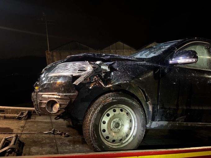 Auto wird abtransportiert.