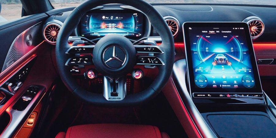Grösser geht immer: Das Interieur des Mercedes-AMG GT63 mit XXL-Touchscreen.