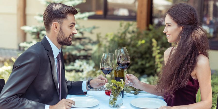 mann und frau beim date