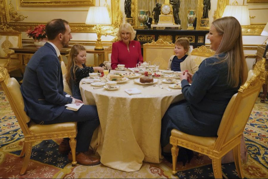 Die Eltern und die Schwester des kranken Mädchens waren ebenfalls dabei.