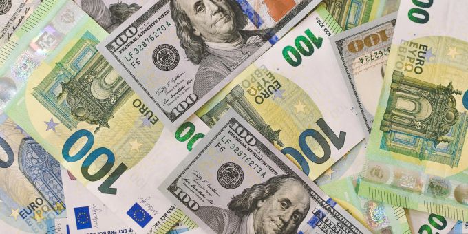 Eine Frau bezog in Dielfeld ZH Zusatzleistungen für Rentner mit einem Vermögen unter 100'000 Franken. In Kroatien hatte sie jedoch eine Viertel Millionen Franken gebunkert. rentnerin zusatzleistung