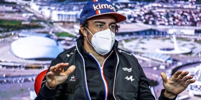 Fernando Alonso will auch mit 40 Jahren nicht einfach nur mitfahren und hat noch grosse Ziele. Foto: Xavi Bonilla/Pool DPPI/AP/dpa Fernando Alonso will auch mit 40 Jahren nicht einfach nur mitfahren und hat noch grosse Ziele. Foto: Xavi Bonilla/Pool DPPI/AP/dpa