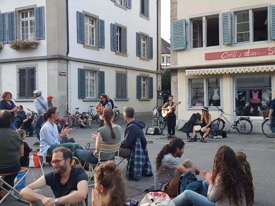 Das Protest-Picknick wurde musikalisch begleitet.