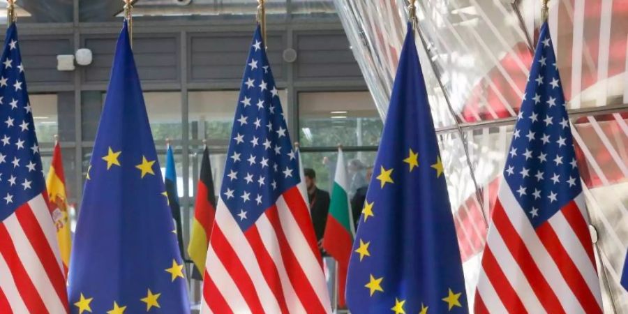 Das Verhältnis zwischen der EU und den USA wird durch den geplatzten U-Boot-Deal belastet. Foto: Nicolas Maeterlinck/BELGA/dpa