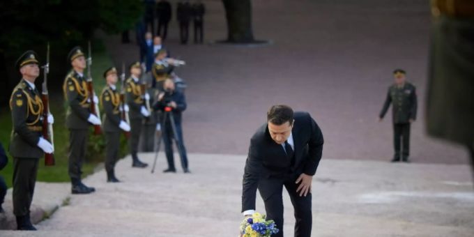 Der ukrainische Präsident Wolodymyr Selenskyj in Babyn Jar. ukraine