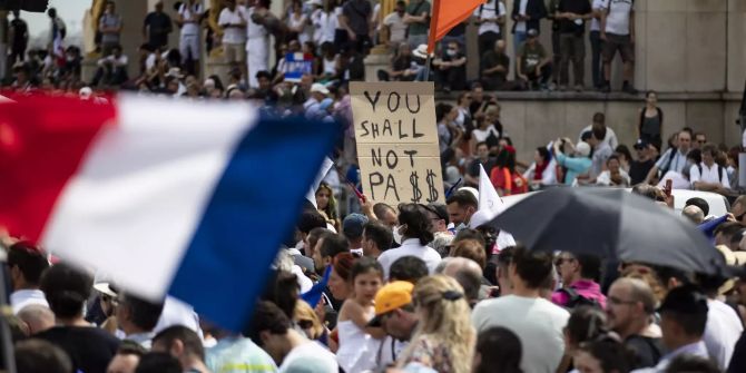 Anti Sanitary pass demonstration in Paris