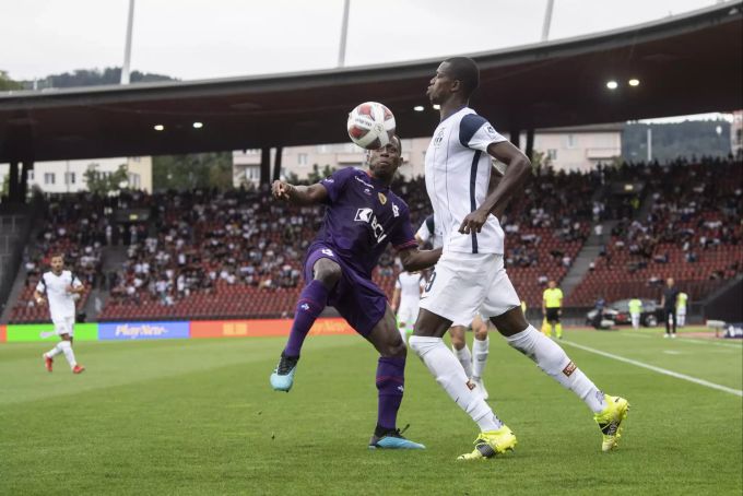 Armel Zohouri (FC Lausanne) gegen Assan Ceesay (FC Zürich). FCZ FC Lausanne Ceesay