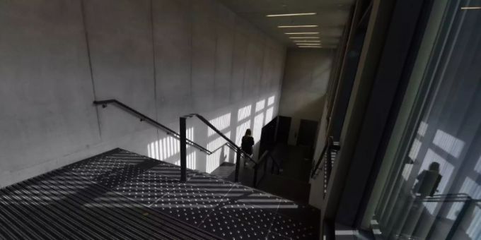 Hochsicherheitsgerichtssaal des Gefängnisses München-Stadelheim Hochsicherheitsgerichtssaal des Gefängnisses München-Stadelheim