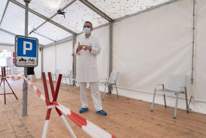 Urs Karrer ist Vizepräsident der Covid-Taskforce und Chefarzt für Infektiologie am Kantonsspital Winterthur. Karrer Task Force Coronavirus