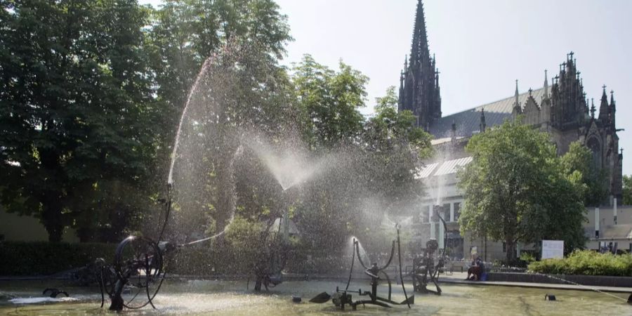Jean Tinguely