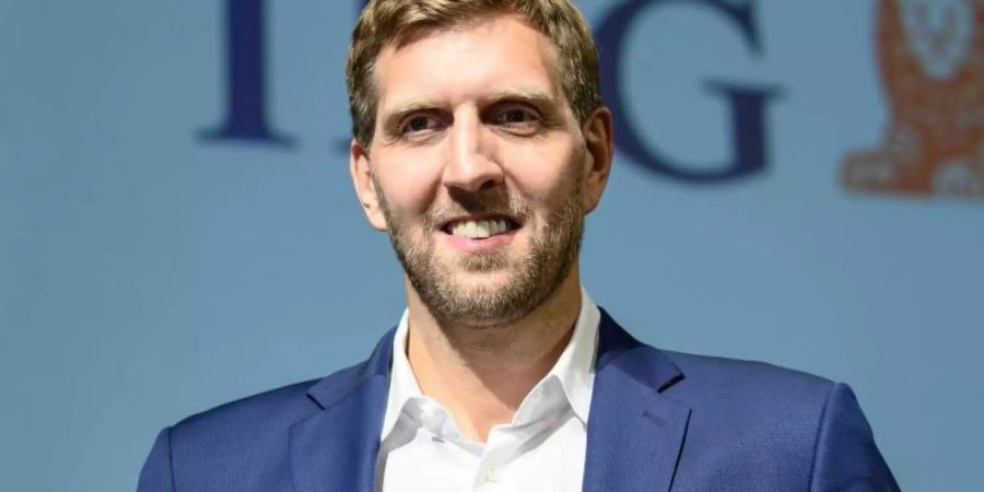 Stellte in Frankfurt das Buch «The Great Nowitzki» vor: Dirk Nowitzki. Foto: Silas Stein/dpa