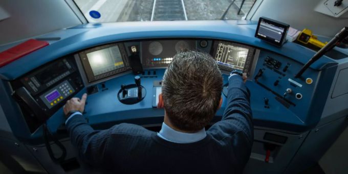 Wegen Personalmangel - Bei der SBB sollen jetzt Ü40 als Lokführer ran