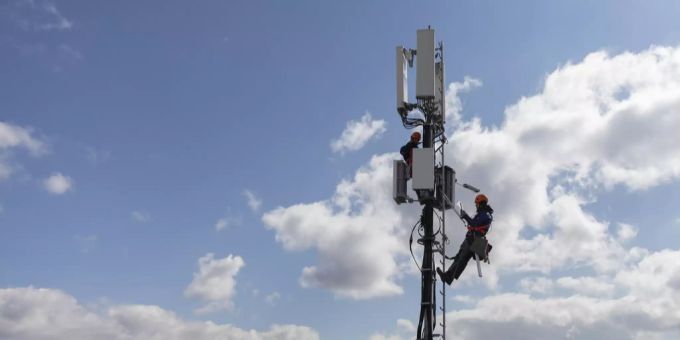 Installation einer 5G Antenne im Kanton Bern. 5g