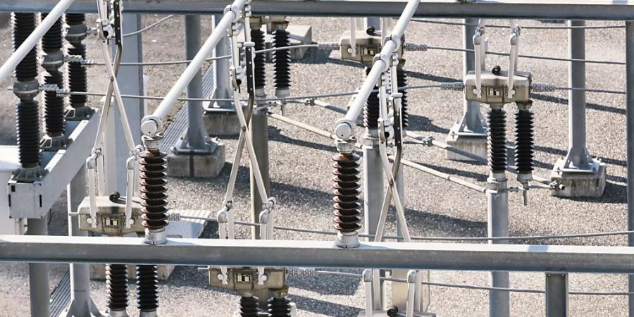 Das Traditionsfirma Weidmann, die auch Zubehör für Energietransformatoren herstellt, verlagert Teile der Produktion ins Ausland. Betroffen sind maximal 120 Stellen der Elektroniksparte.(Symbolbild)