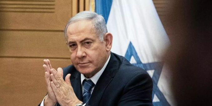 Benjamin Netanjahu hat einen Unterstützer mehr als sein oppositioneller Herausforderer Benny Gantz vom Mitte-Bündnis Blau-Weiss. Für eine Mehrheit in der Knesset reicht das aber nicht. Foto: Ilia Yefimovich Benjamin Netanjahu hat einen Unterstützer mehr als sein oppositioneller Herausforderer Benny Gantz vom Mitte-Bündnis Blau-Weiss. Für eine Mehrheit in der Knesset reicht das aber nicht. Foto: Ilia Yefimovich