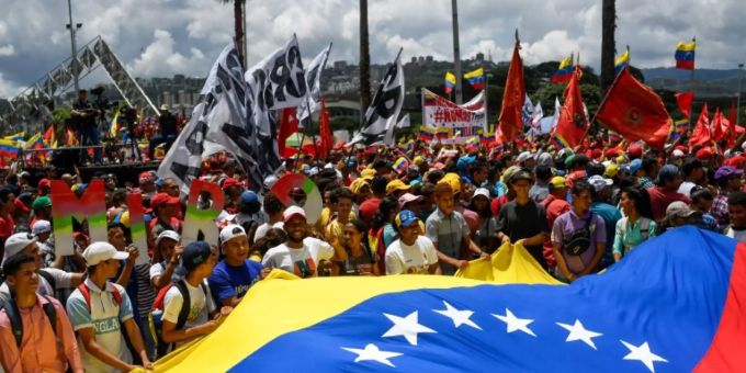 Unterstützter von Präsident Maduro demonstrieren Unterstützter von Präsident Maduro demonstrieren
