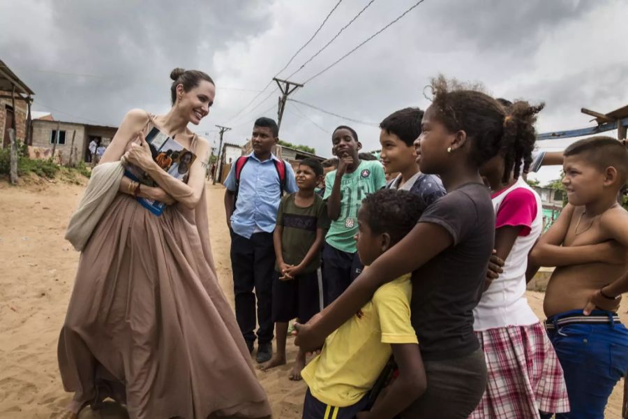 angelina jolie