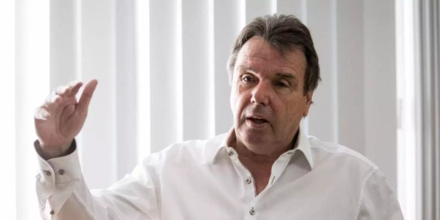 Heribert Bruchhagen plädiert für Gehaltsverzicht auch in anderen Branchen. Foto: Christian Charisius/dpa