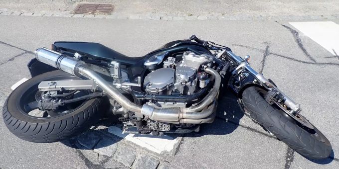 In Lamperswil TG - Töfffahrer (†41) stirbt nach Kollision mit Auto