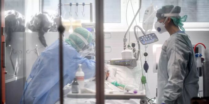 Ausland-Ticker - Über 600 Corona-Todesfälle in Italien an einem Tag