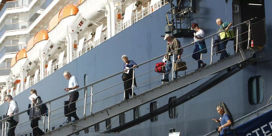 Rund ein Dutzend Passagiere des Kreuzfahrtsschiffs MS Westerdam müssen in der Schweiz in Quarantäne. (Archivbild)