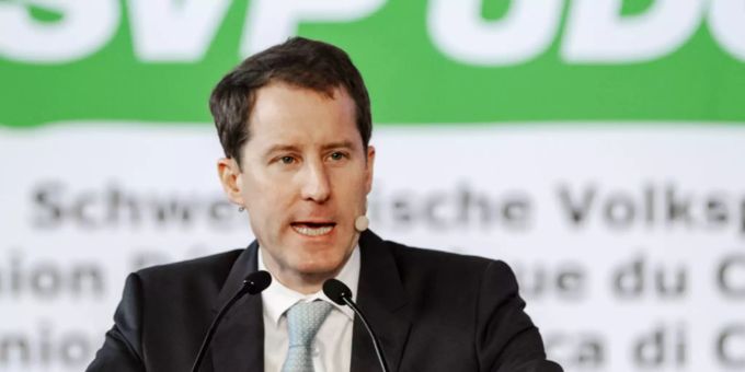 Thomas Aeschi, Nationalrat und Fraktionschef der SVP, spricht der Delegiertenversammlung der SVP Schweiz. aeschi svp