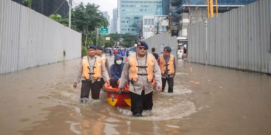 Überschwemmungen in Indonesien