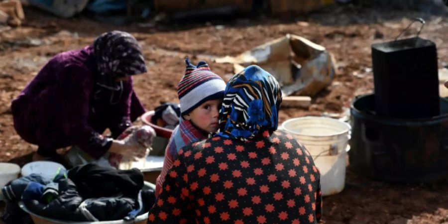 Flüchtlinge in einem Lager in Sarmada im Norden von Idlib